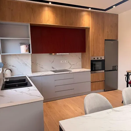 Apartment Properhome Luxury 5 Gjirokastër
